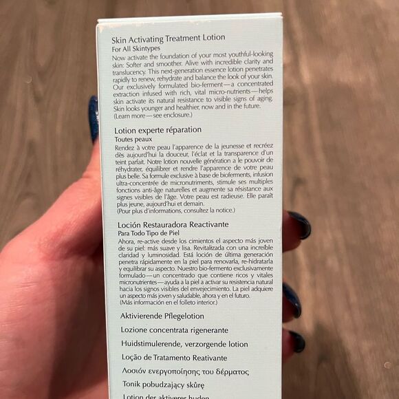Estee Lauder Micro Essence Skin Activating Treatment Lotion 5fl.oz./150m… - Picture 3 of 10
